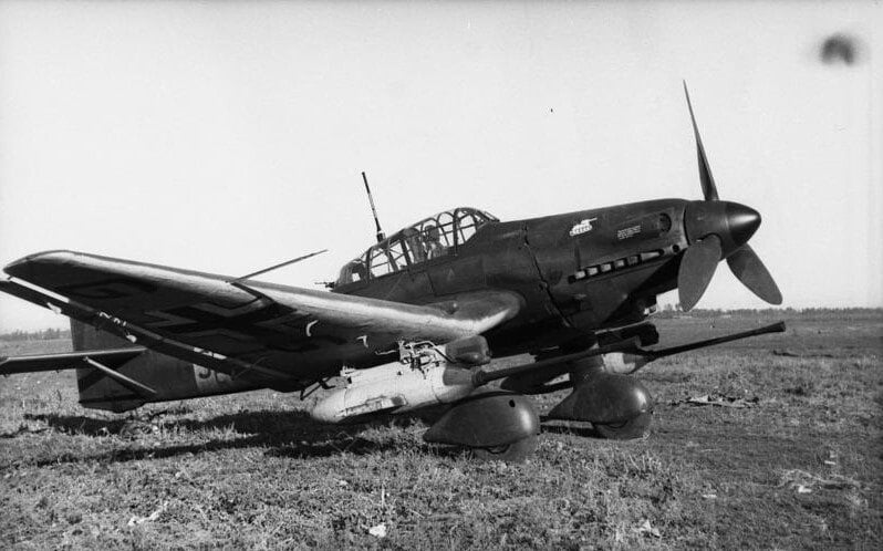 Bundesarchiv_Bild_101I-646-5184-26_Russland_Flugzeug_Junkers_Ju_87