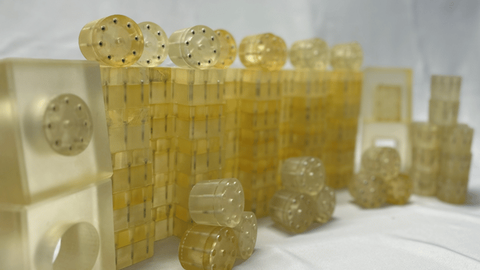 In 'Hybrid' FIM Process, 3D Printing Complements Injection Molding